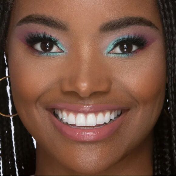 Too Faced Limited Edition Too Femme Eyeshadow Palette - Picture 6 of 8